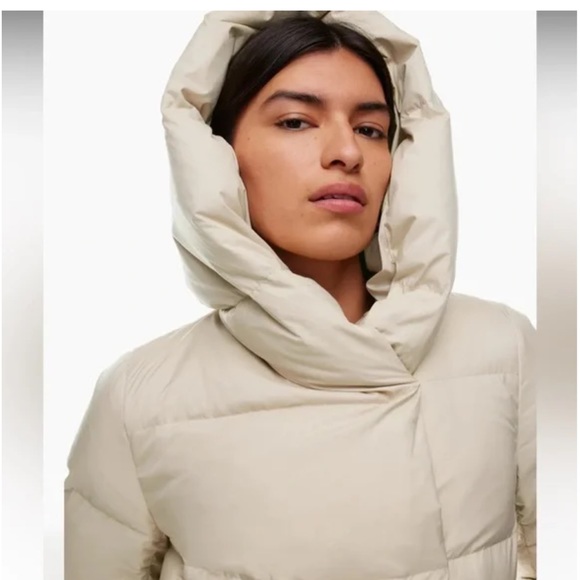 Aritzia Jackets & Coats Nwt Aritzia Babaton The Duvet Puffer Size Medium Poshmark